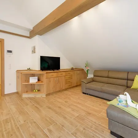 Mayrhofer - * Eben Im Pongau